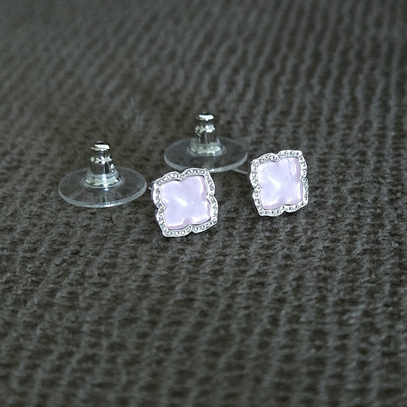 Kendra Scott "Mallory" Rose🌹 Quartz Stud Earrings - NWT - Picture 8 of 16